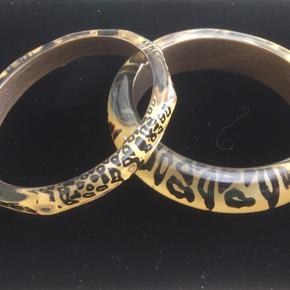 Joan Rivers Classics Collection Set of 2 Call of the Wild Lucite Bangles/NEW! - Picture 1 of 2